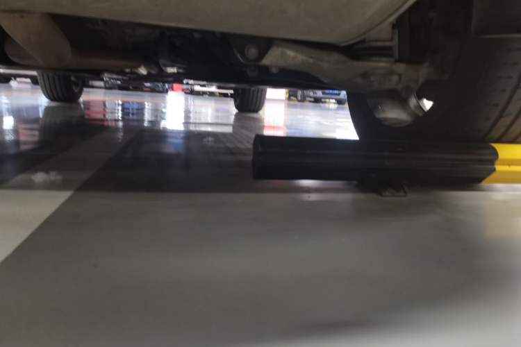 Used Volvo XC60 2018 T5 4x4 Zhiya Luxury Edition Chassis Rear