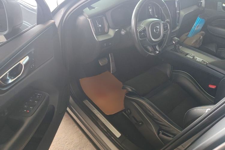 Used Volvo XC60 2018 T5 4x4 Smart & Sporty Edition Driver Seat
