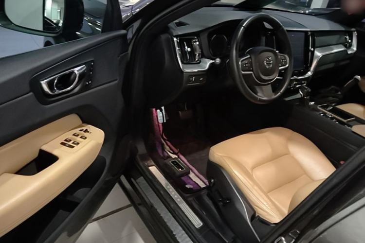 Used Volvo XC60 2018 T5 4x4 Smart Edition Driver Seat
