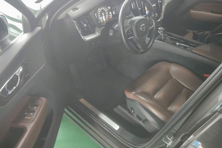 Used Volvo XC60 2018 T5 4x4 Zhiyi Edition Driver Seat