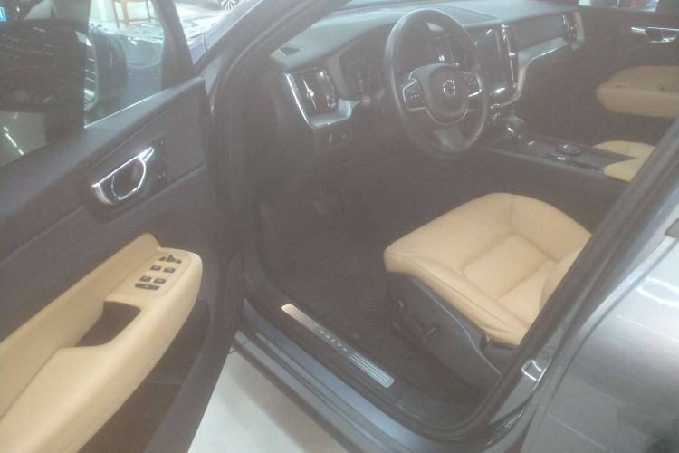 Used Volvo XC60 2018 T5 4x4 Zhiyi Edition Driver Seat