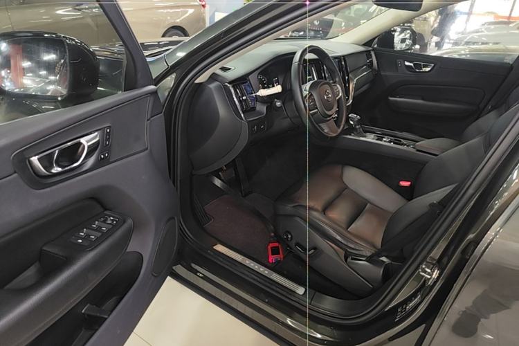 Used Volvo XC60 2018 T5 4x4 Zhiyi Edition Driver Seat