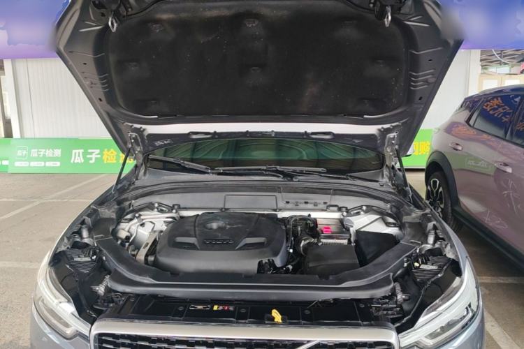 Used Volvo XC60 2018 T5 4x4 Smart & Sporty Edition Engine Bay