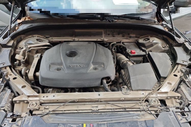 Used Volvo XC60 2018 T5 4x4 Zhiyi Edition Engine Bay