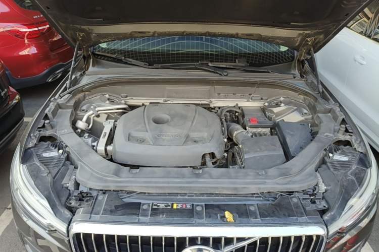 Used Volvo XC60 2018 T4 Zhiyi Edition Engine Bay