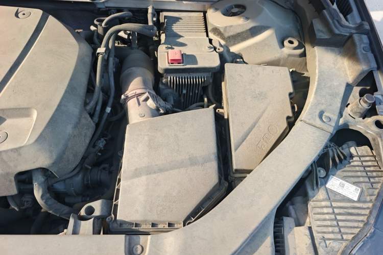 Used Volvo XC60 2018 T5 4x4 Zhiyi Edition Engine Bay Left