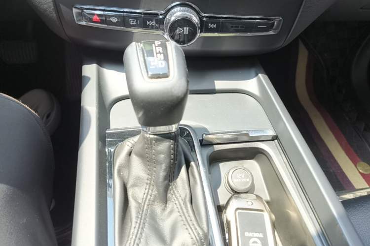 Used Volvo XC60 2018 T5 4x4 Zhiyi Edition Gear Lever