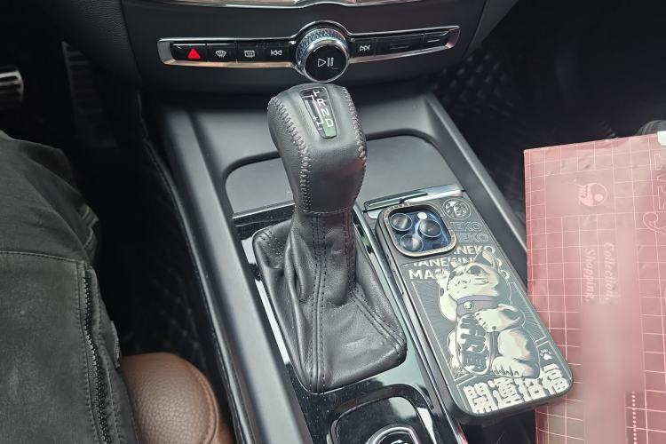 Used Volvo XC60 2018 T5 4x4 Zhiyi Edition Gear Lever