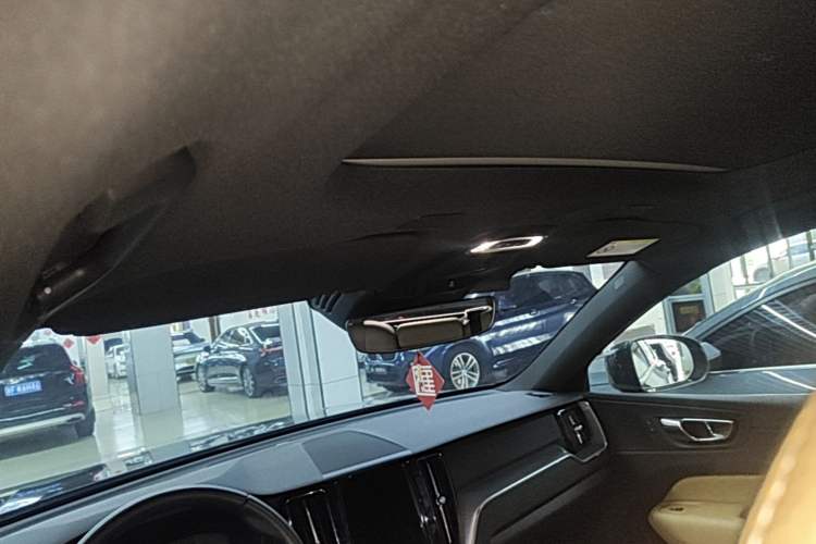 Used Volvo XC60 2018 T5 4x4 Smart Edition Headliner