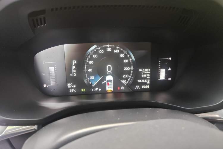 Used Volvo XC60 2018 T5 4x4 Smart Edition Instrument Cluster