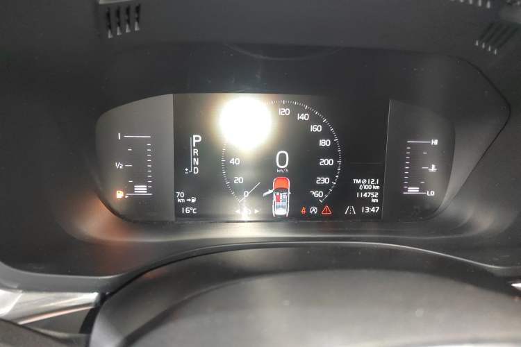Used Volvo XC60 2018 T4 Zhiyi Edition Instrument Cluster