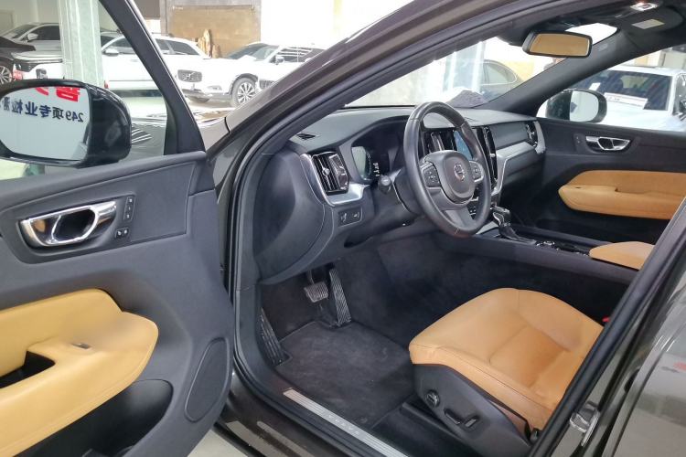 Used Volvo XC60 2018 T5 4x4 Zhiyi Edition Interior 2