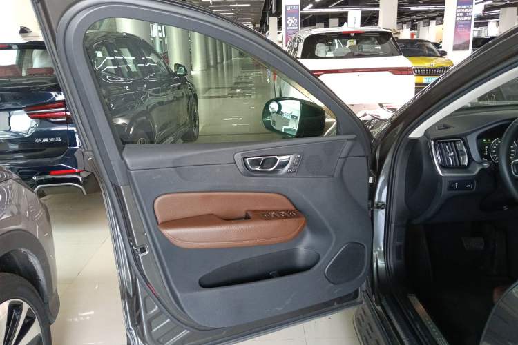 Used Volvo XC60 2018 T5 4x4 Zhiyi Edition Left Front Door Interior