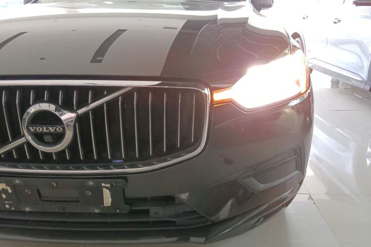 Used Volvo XC60 2018 T5 4x4 Zhiyi Edition Left Front Headlight
