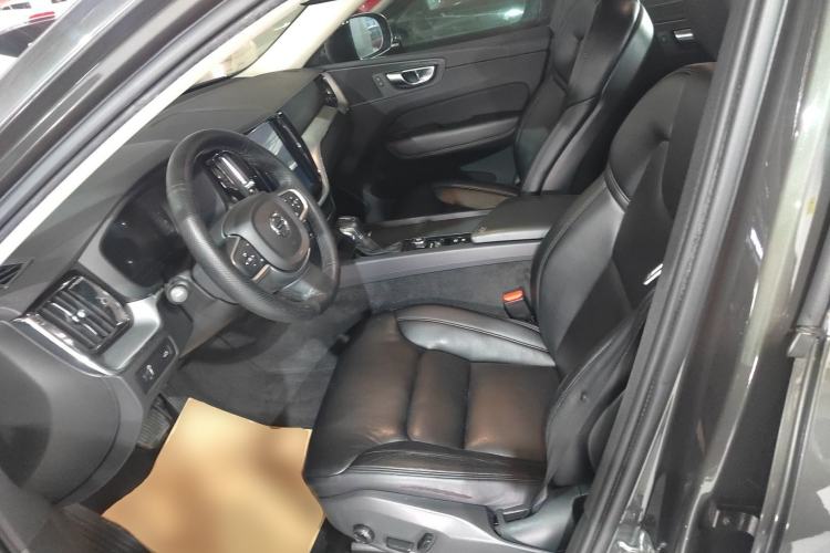Used Volvo XC60 2018 T4 Zhiyi Edition Left Front Seat