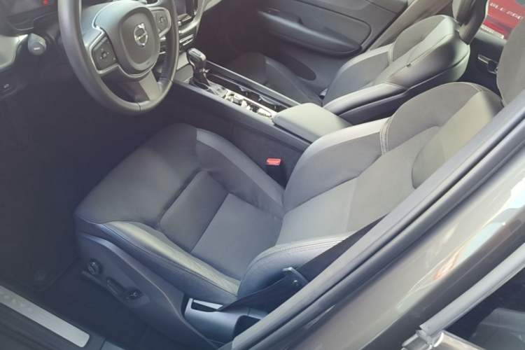 Used Volvo XC60 2018 T4 Zhiyi Edition Left Front Seat