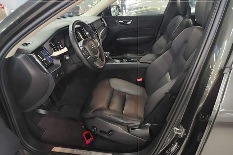 Used Volvo XC60 2018 T5 4x4 Zhiyi Edition Left Front Seat