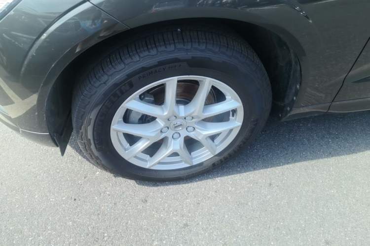 Used Volvo XC60 2018 T5 4x4 Zhiyi Edition Left Front Wheel Hub