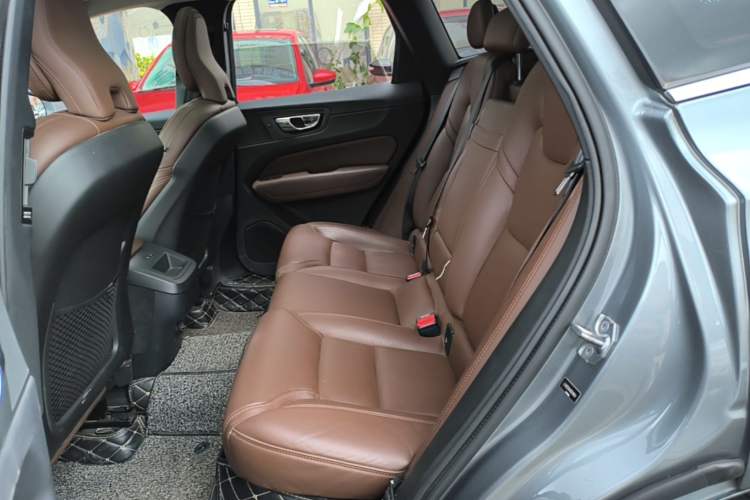 Used Volvo XC60 2018 T5 4x4 Zhiyi Edition Left Rear Seat