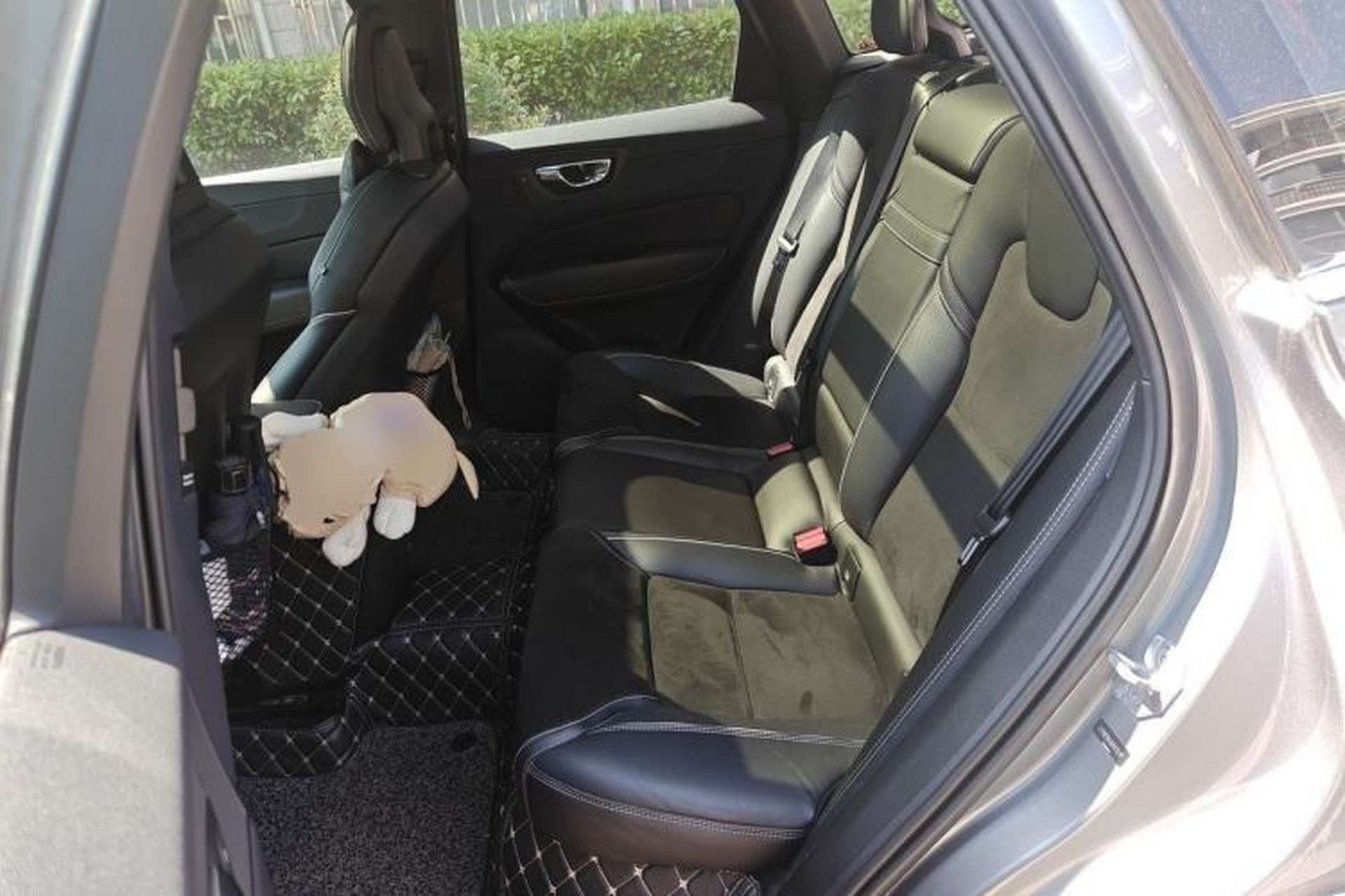 Used Volvo XC60 2018 T5 4x4 Smart & Sporty Edition Left Rear Seat