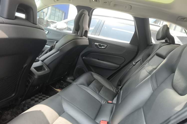 Used Volvo XC60 2018 T5 4x4 Zhiyi Edition Left Rear Seat