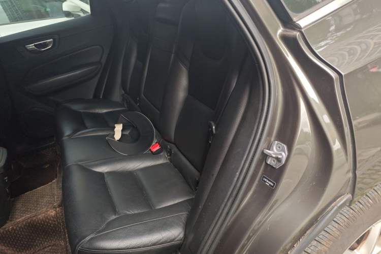 Used Volvo XC60 2018 T5 4x4 Zhiyi Edition Left Rear Seat