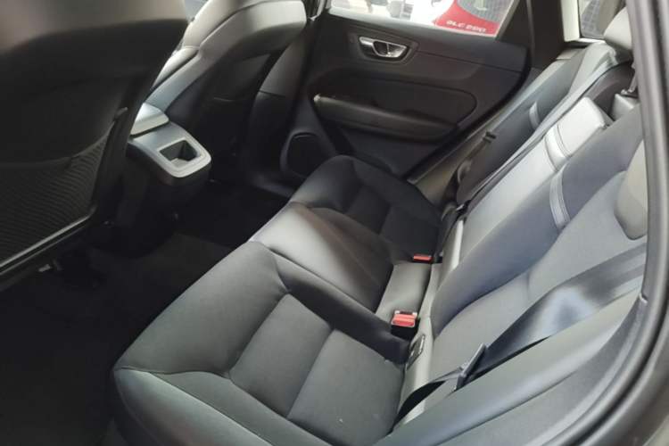 Used Volvo XC60 2018 T4 Zhiyi Edition Left Rear Seat