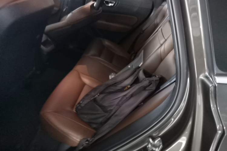 Used Volvo XC60 2018 T5 4x4 Zhiyi Edition Left Rear Seat