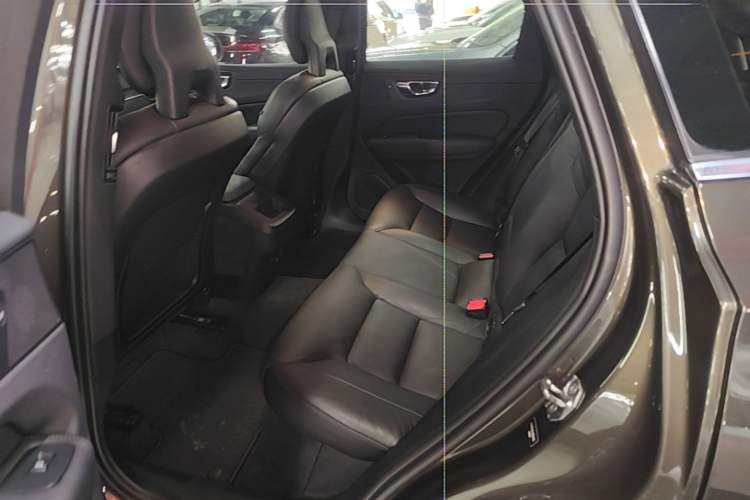 Used Volvo XC60 2018 T5 4x4 Zhiyi Edition Left Rear Seat