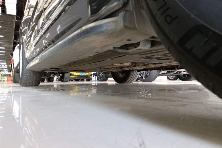 Used Volvo XC60 2018 T5 4x4 Zhiyi Edition Left Side Sill