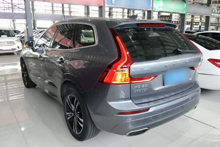 Used Volvo XC60 2018 T5 4x4 Smart Edition Rear Left 45 Deg