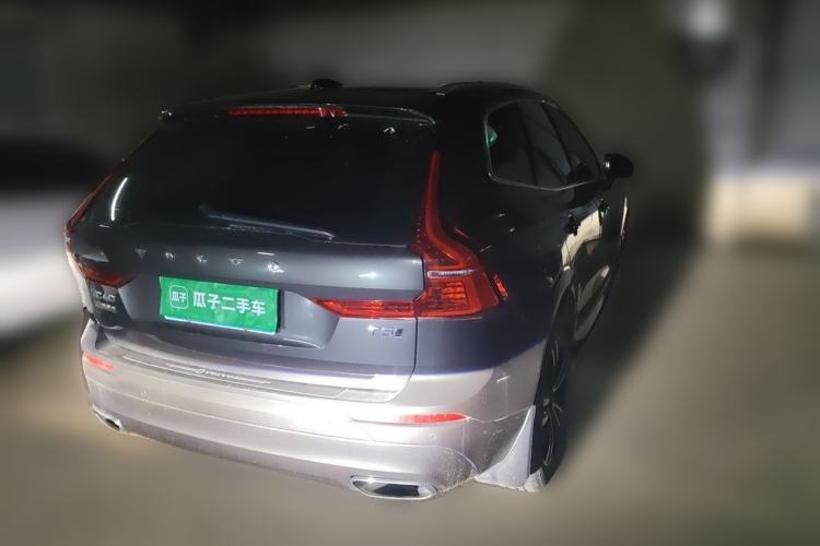 Used Volvo XC60 2018 T5 4x4 Smart Edition Rear Right 45 Deg