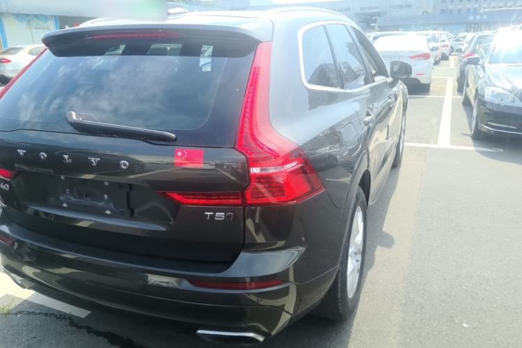 Used Volvo XC60 2018 T5 4x4 Zhiyi Edition Rear Right 45 Deg