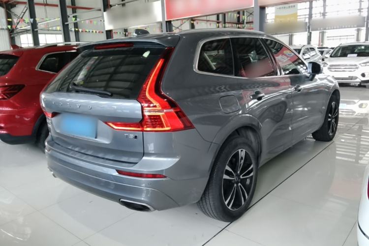 Used Volvo XC60 2018 T5 4x4 Smart Edition Rear Right 45 Deg