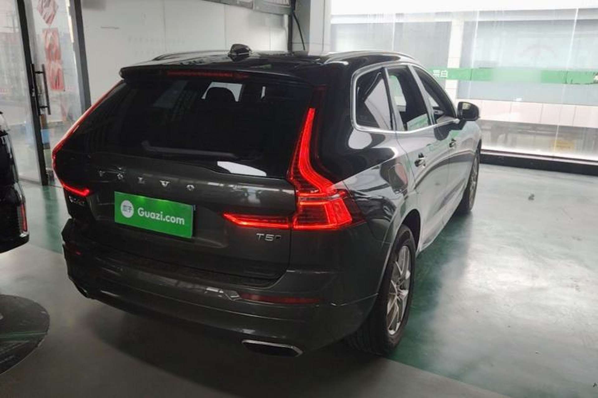 Used Volvo XC60 2018 T5 4x4 Zhiyi Edition Rear Right 45 Deg