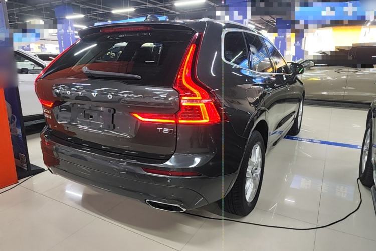 Used Volvo XC60 2018 T5 4x4 Zhiyi Edition Rear Right 45 Deg
