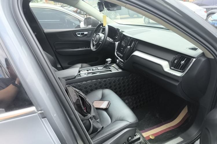 Used Volvo XC60 2018 T5 4x4 Zhiyi Edition Right Front Seat