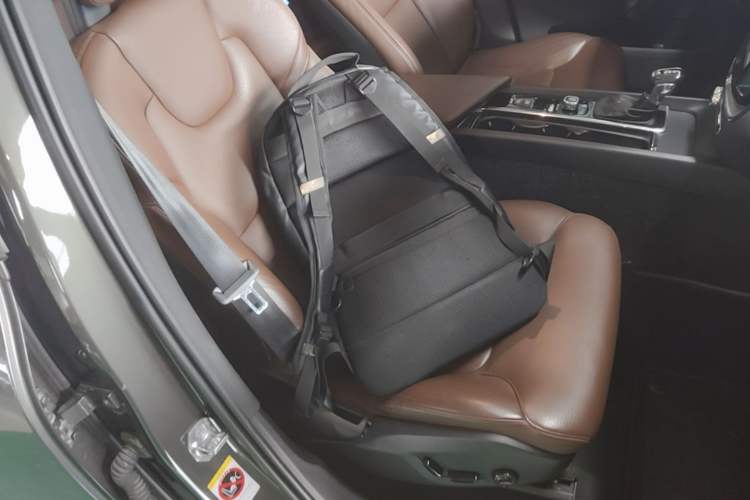 Used Volvo XC60 2018 T5 4x4 Zhiyi Edition Right Front Seat