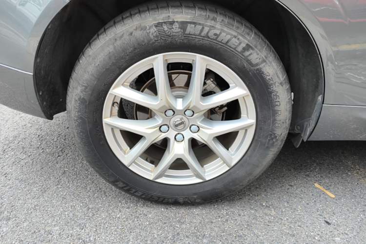 Used Volvo XC60 2018 T5 4x4 Zhiyi Edition Right Rear Wheel Hub