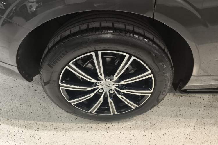 Used Volvo XC60 2018 T5 4x4 Zhiya Luxury Edition Right Rear Wheel Hub