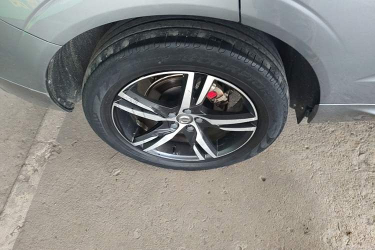 Used Volvo XC60 2018 T5 4x4 Smart & Sporty Edition Right Rear Wheel Hub