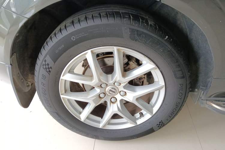 Used Volvo XC60 2018 T5 4x4 Zhiyi Edition Right Rear Wheel Hub