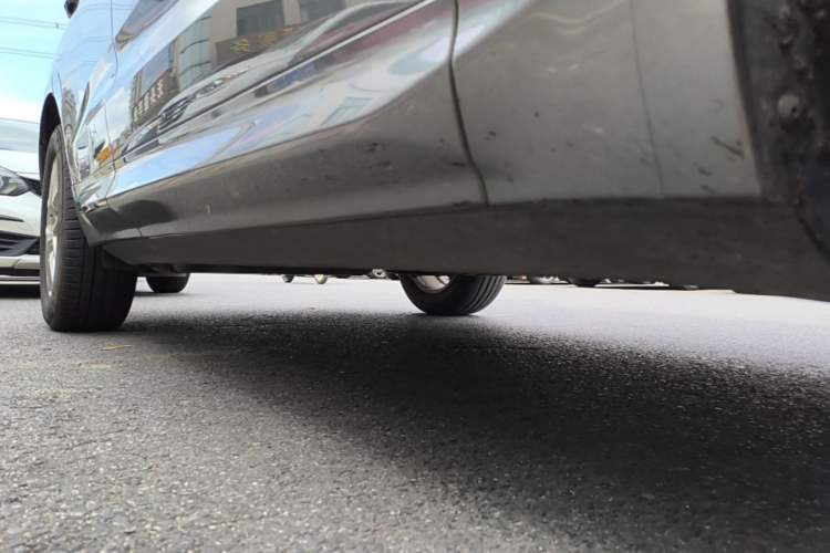 Used Volvo XC60 2018 T5 4x4 Zhiyi Edition Right Side Sill