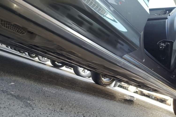 Used Volvo XC60 2018 T4 Zhiyi Edition Right Side Sill