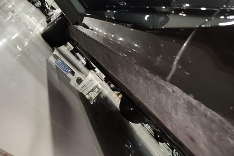 Used Volvo XC60 2018 T5 4x4 Smart Edition Right Side Sill