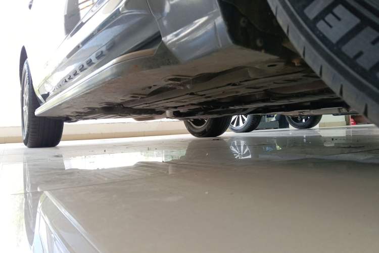 Used Volvo XC60 2018 T5 4x4 Zhiyi Edition Right Side Sill