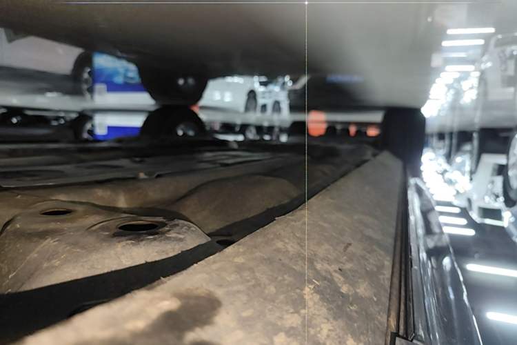 Used Volvo XC60 2018 T5 4x4 Zhiyi Edition Right Side Sill