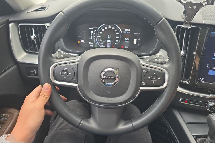 Used Volvo XC60 2018 T5 4x4 Zhiyi Edition Steering Wheel