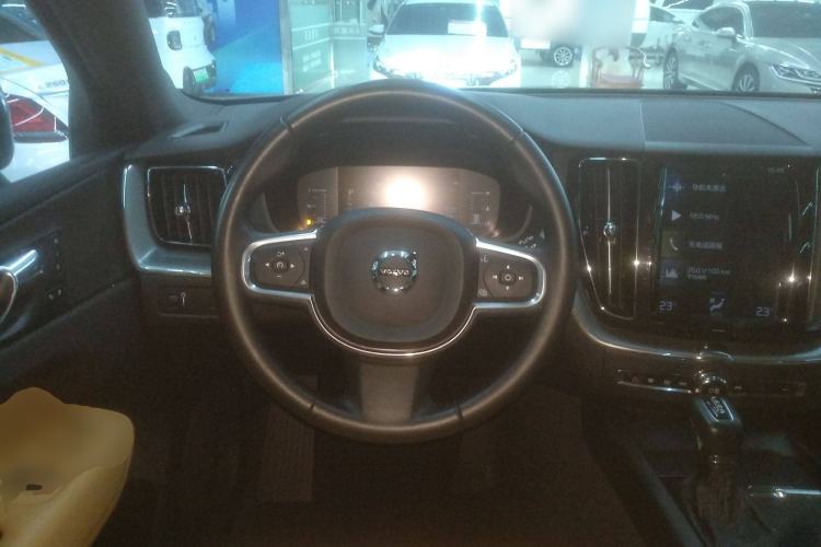 Used Volvo XC60 2018 T5 4x4 Zhiyi Edition Steering Wheel