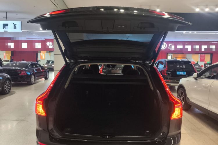 Used Volvo XC60 2018 T5 4x4 Zhiya Luxury Edition Trunk